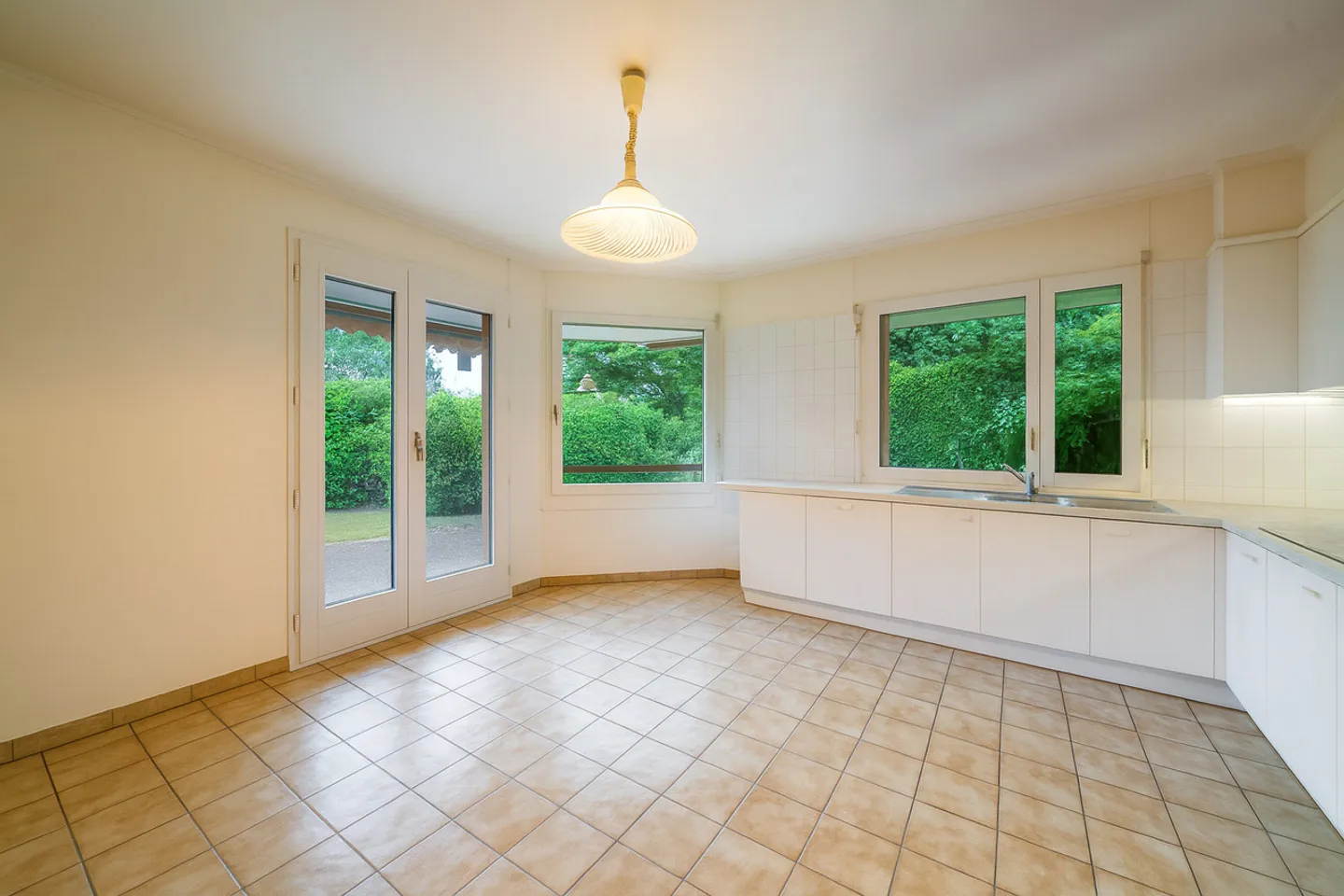 Appartamento con 6 stanze, 200 m² con giardino privato - Foto 3 di 7