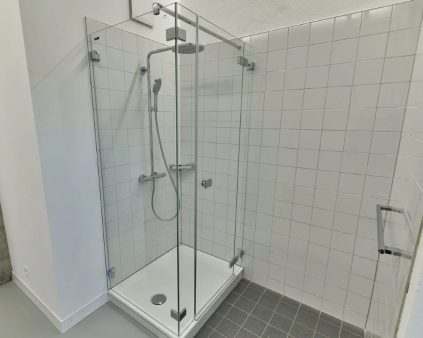 Charming Office Space in the Attic - Photo 10 of 12