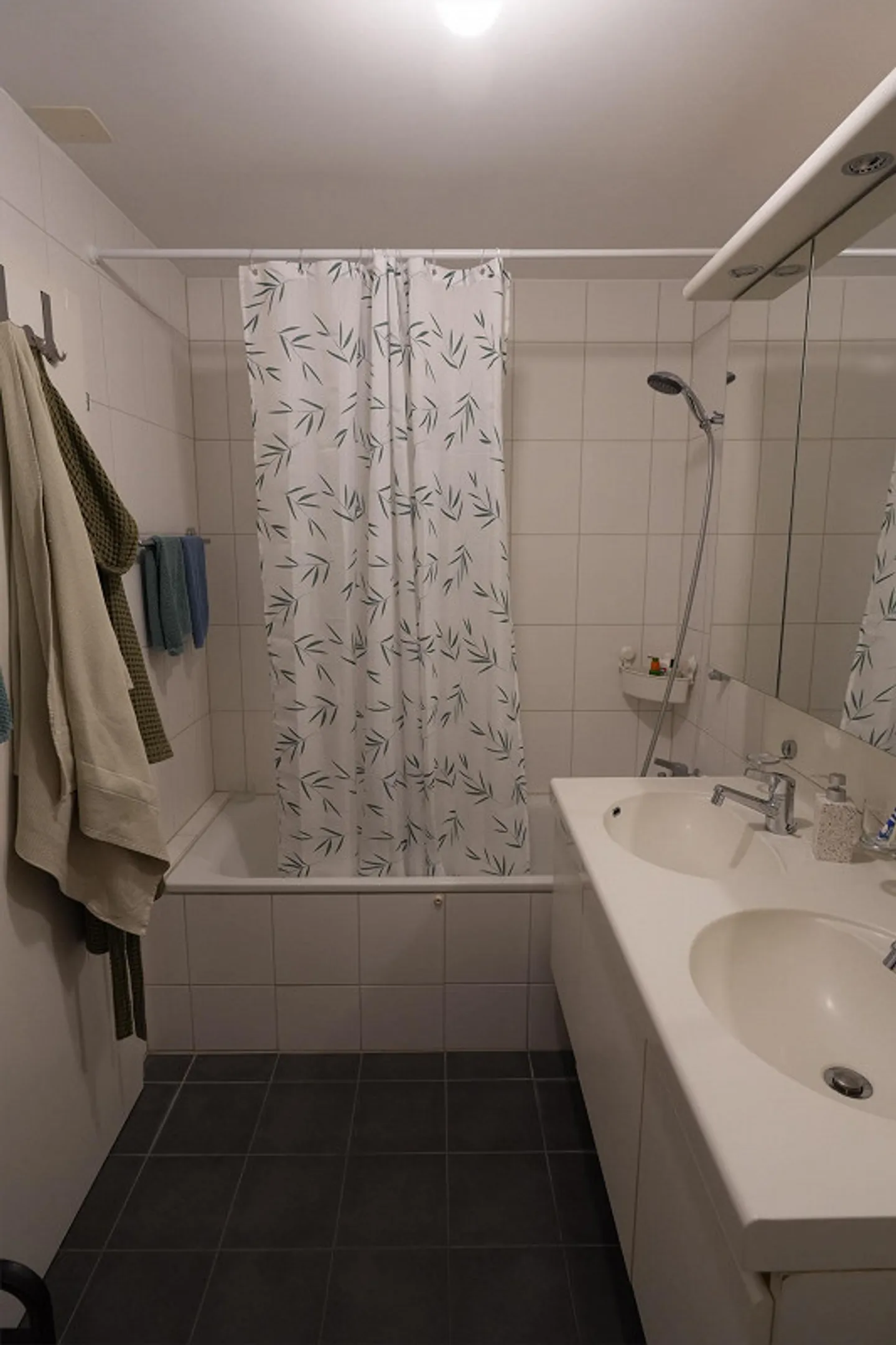 Chambre avec Salle de Bain Privée - Photo 3 sur 6