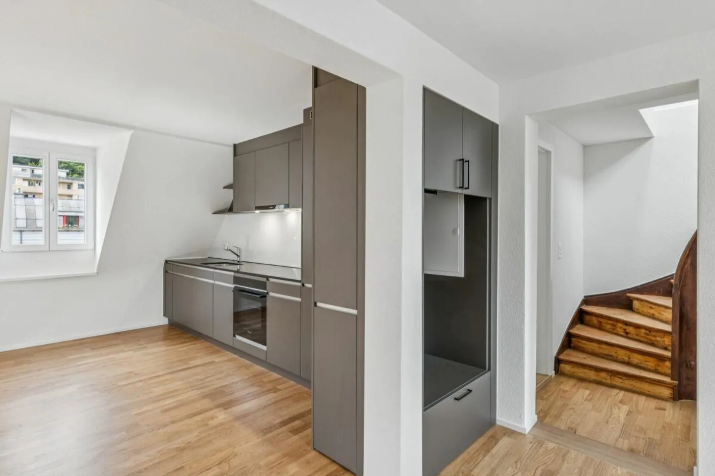 First occupancy! 2.5-room penthouse apartment with gallery and private roof terrace - Photo 3 of 18