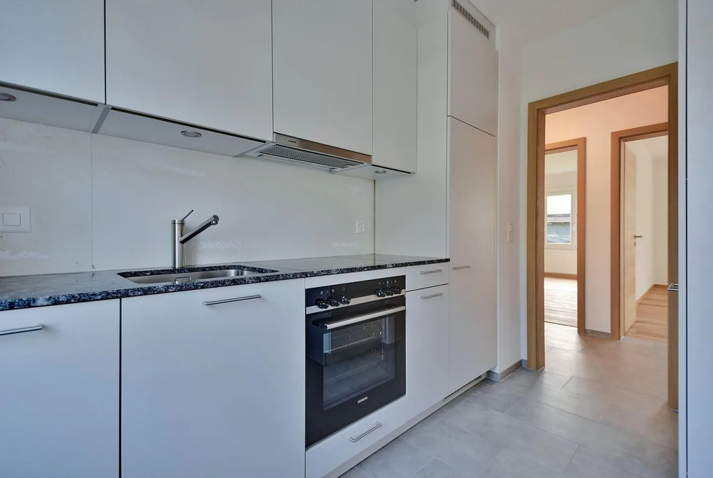 Charming & Modern 3-Room Apartment in New Shine - from February 2026 - Photo 7 of 11