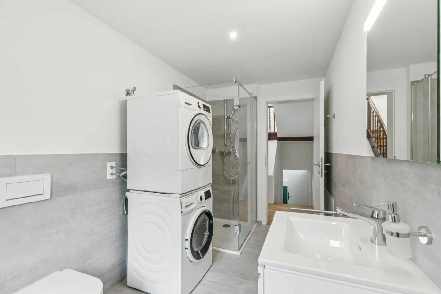 First occupancy! 2.5-room penthouse apartment with gallery and private roof terrace - Photo 5 of 18