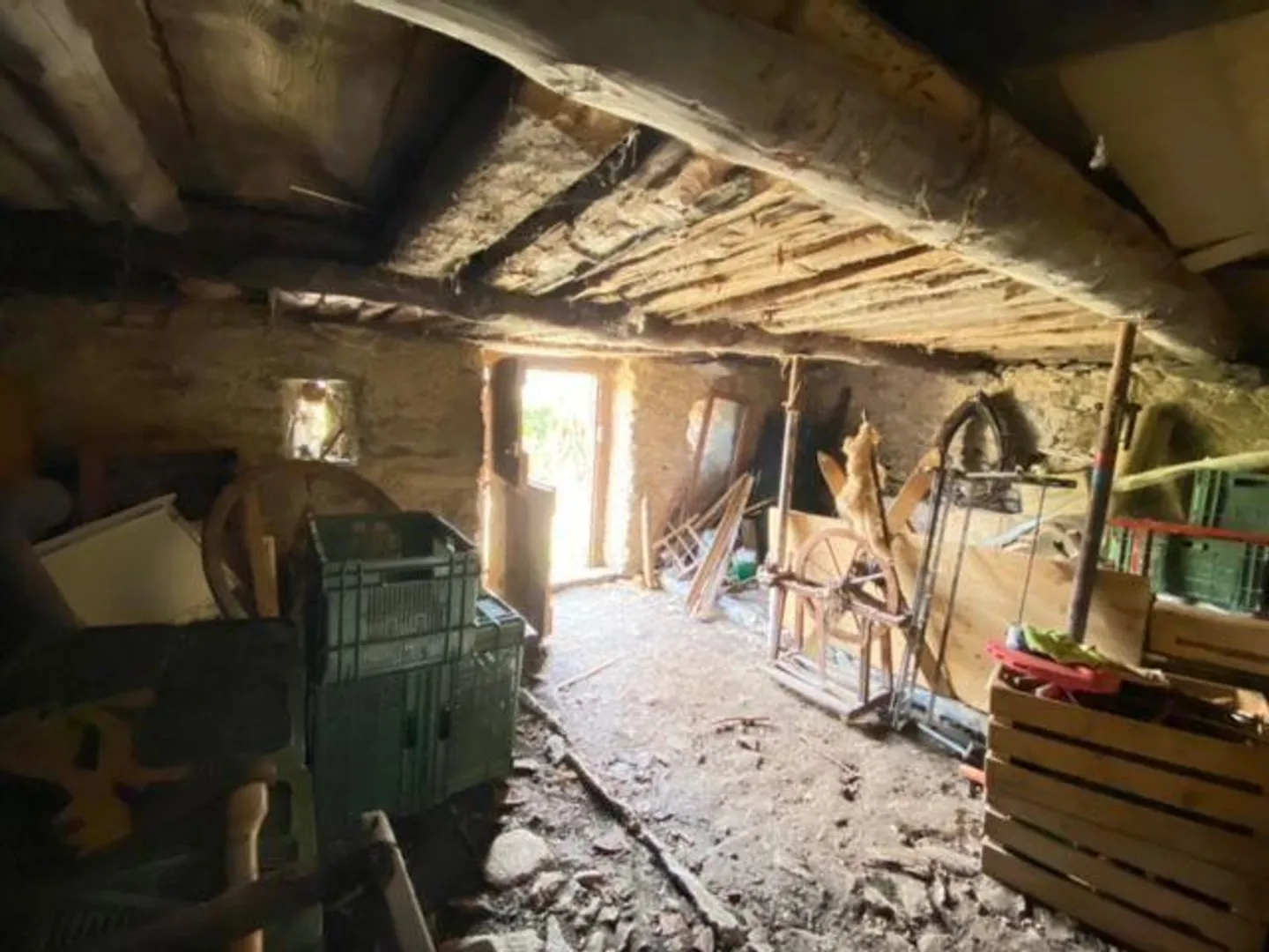 Stable for Expansion with 15627 m2 of Meadow and Forest in a Very Quiet, Sunny Location - Photo 3 of 9