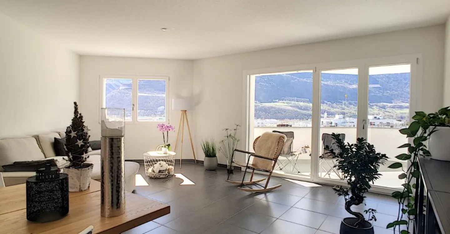 Sierre: grande appartamento 3.5 locali vicino al centro città - Foto 2 di 6