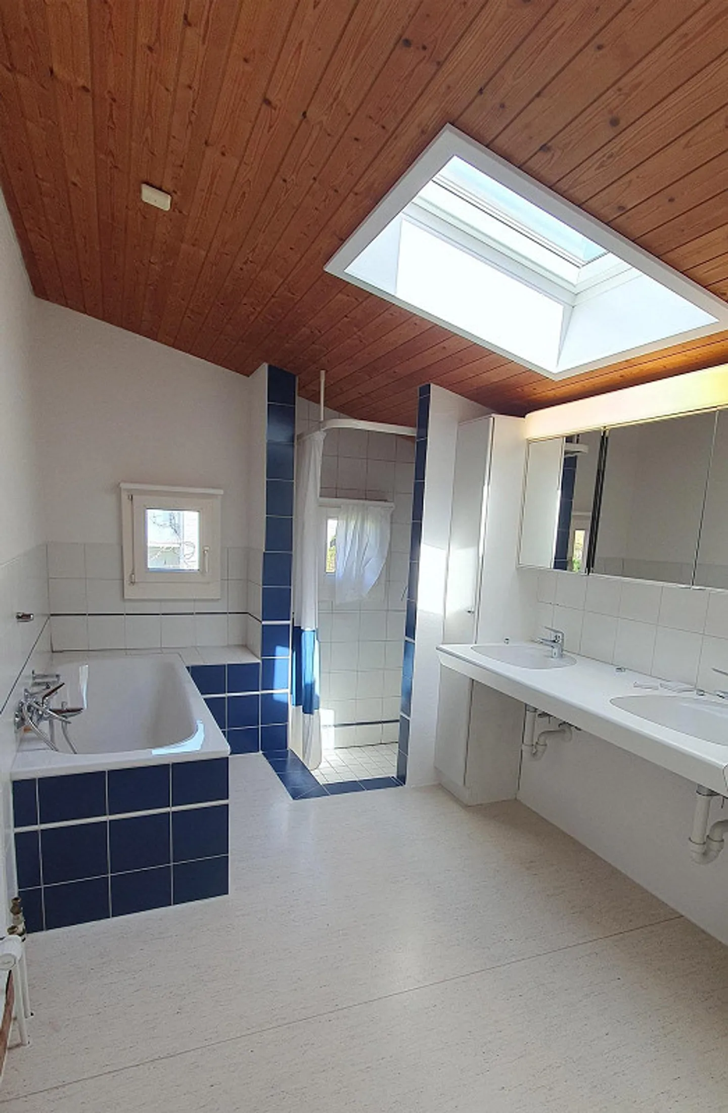 7.5-room house part over 3 floors in Winterthur-Seen bright, cozy and central - Photo 9 of 12