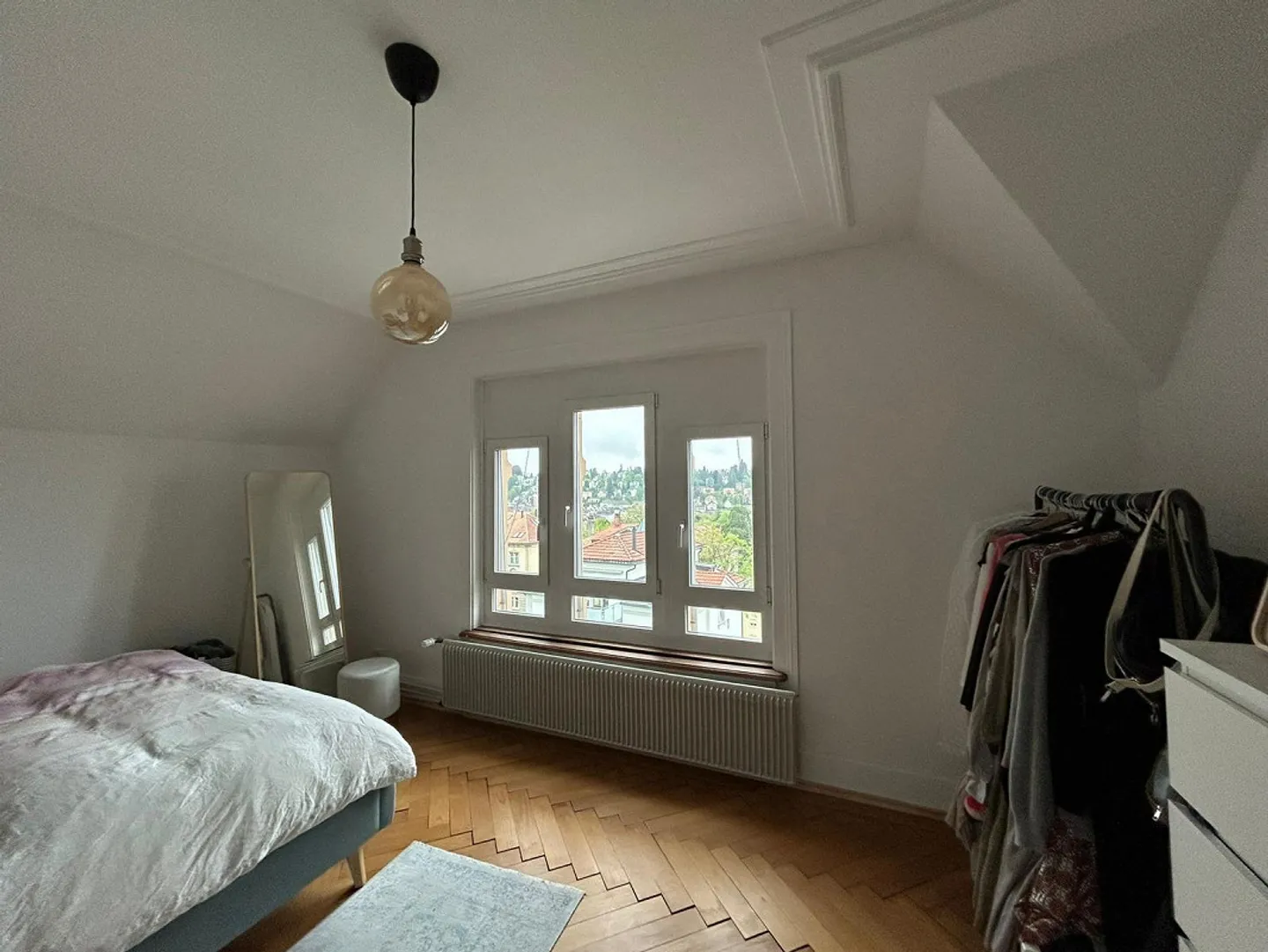 4-room attic apartment with view and charm - Photo 5 of 14