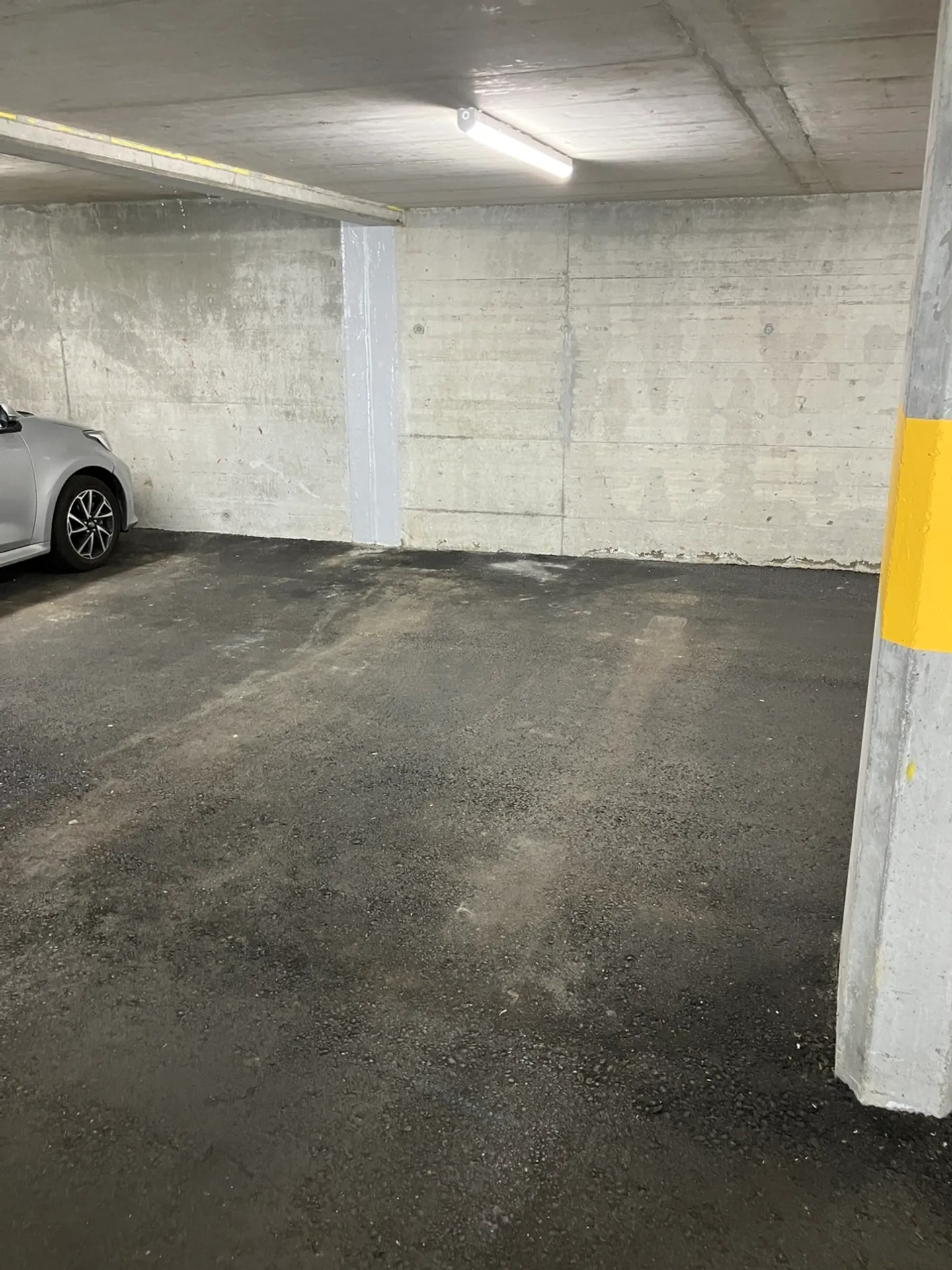Geräumiger Tiefgaragenparkplatz in Reinach - Foto 5 von 7