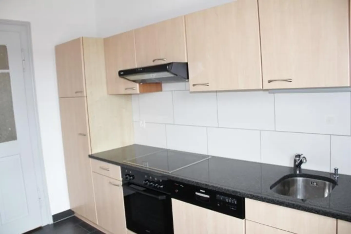 4-room attic apartment with view and charm - Photo 8 of 14