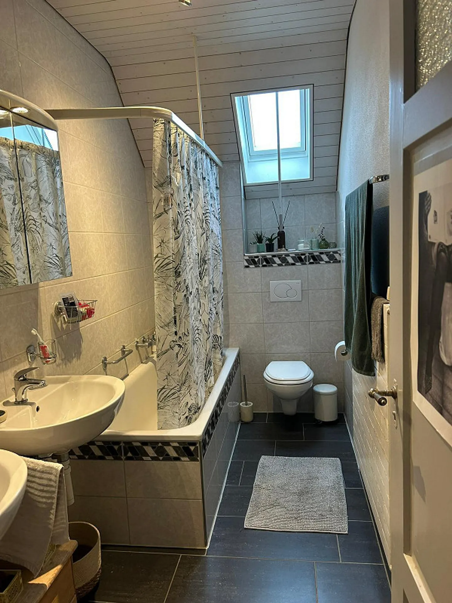 4-room attic apartment with view and charm - Photo 13 of 14