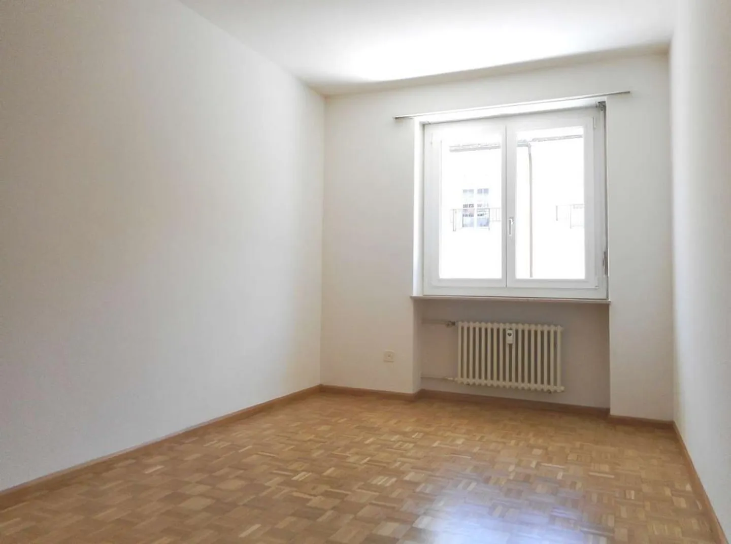 Shopping opportunity doesn't get any closer! - Photo 6 of 8