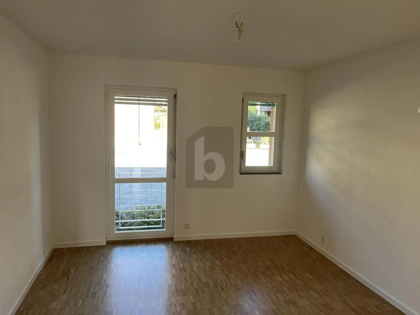 A DREAM RESIDENCE WITH LAKE VIEW AND SMALL GARDEN - Photo 4 of 6