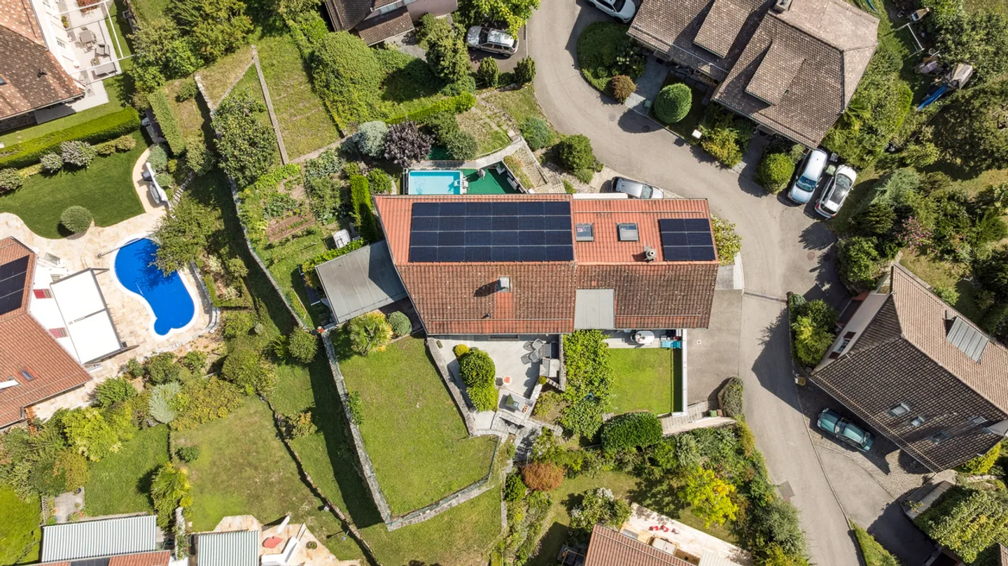 Unobstructed view and exceptional setting A rare gem in La Tour-de-Peilz - Photo 4 of 12