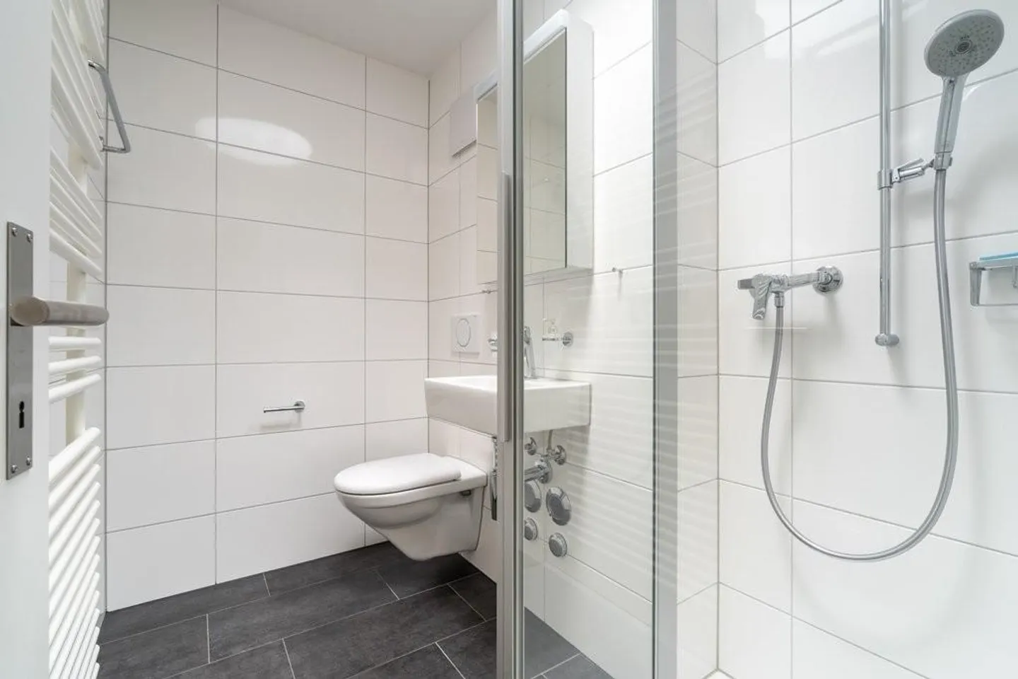 Appartement moderne au rez-de-chaussée - Photo 8 sur 12