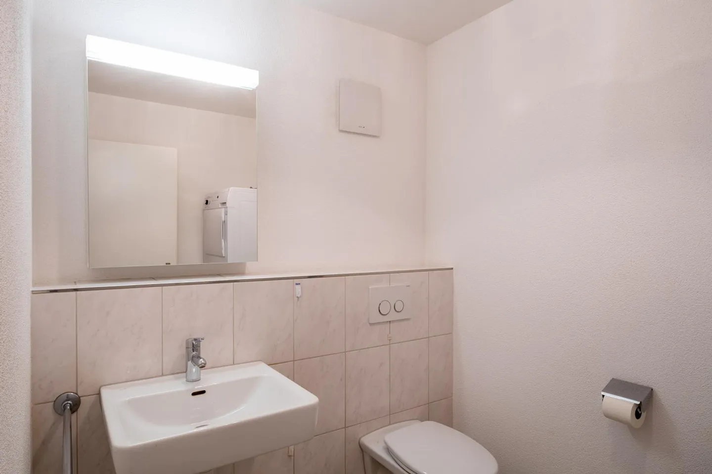 Vivere confortevole con balcone ovest soleggiato - Foto 10 di 12