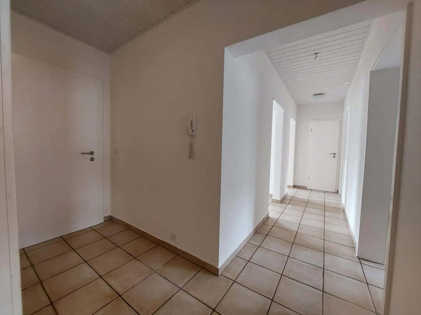 Tramelan, spazioso e luminoso appartamento di 3,5 locali con balcone - Foto 2 di 11