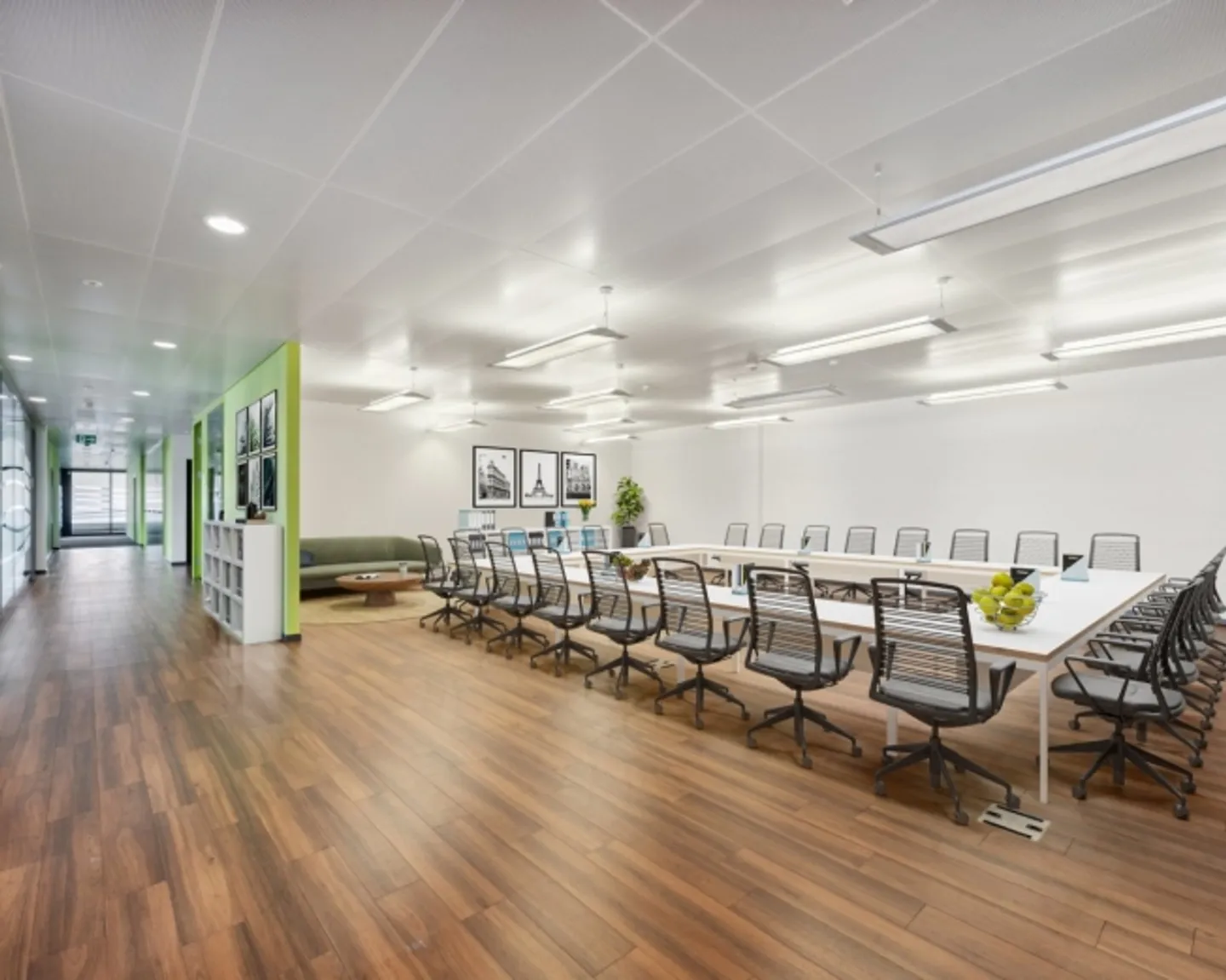 "Furnished, spacious, high-end office space" - Foto 1 di 13