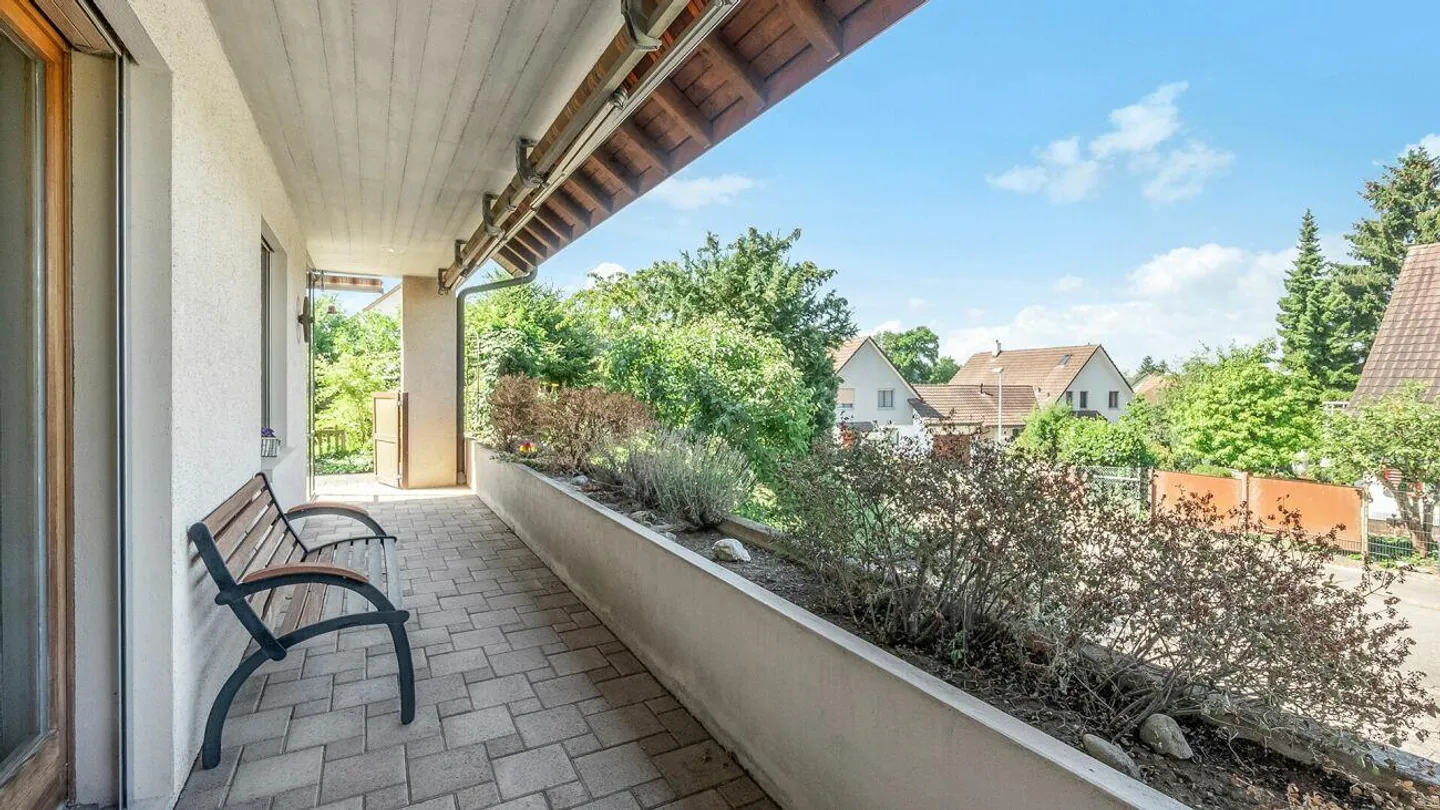 Casa unifamiliare indipendente con grande giardino e dintorni - Foto 10 di 30