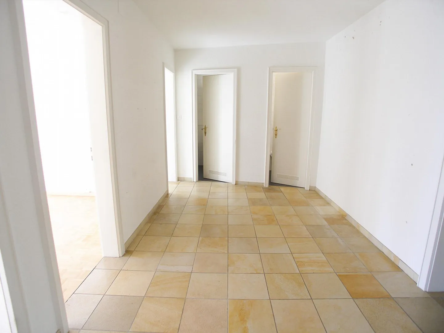 Geräumige Wohnung mit Garten - Foto 10 von 13