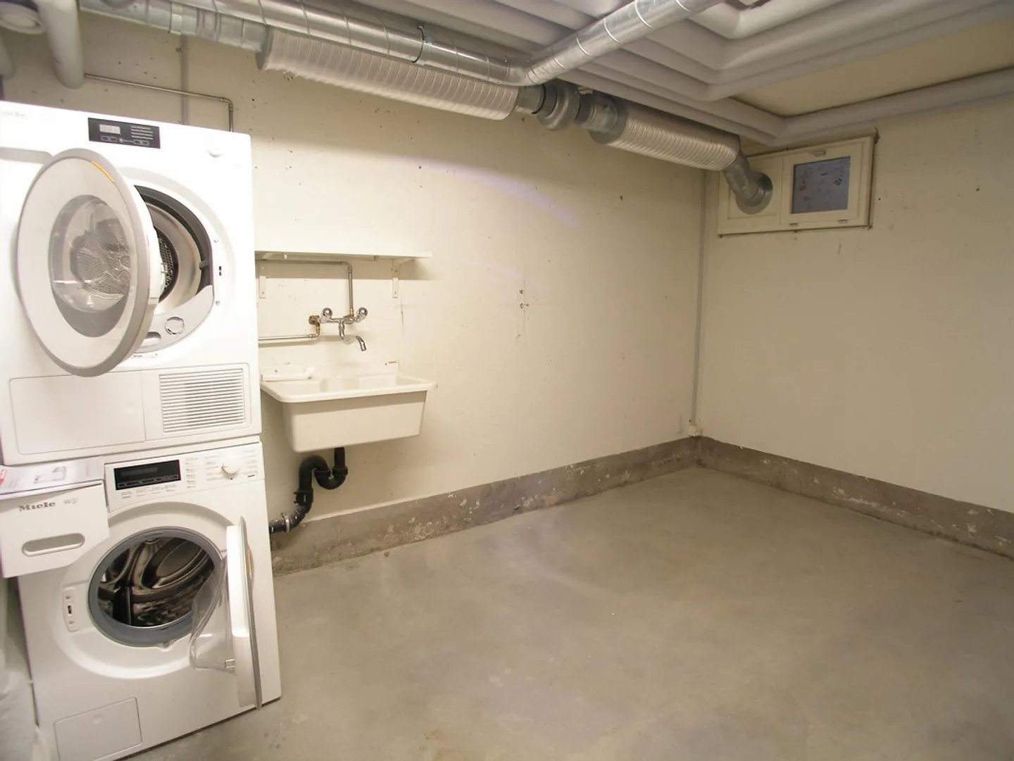 Geräumige Wohnung mit Garten - Foto 11 von 13