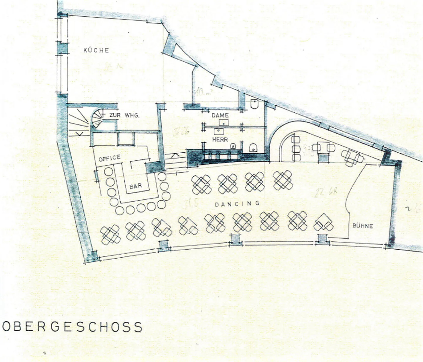 In un edificio tradizionale in posizione centrale: locali al 1° + 2° piano, ca. 220m2 (4 appartamenti al 3° piano su richiesta) - Foto 3 di 4