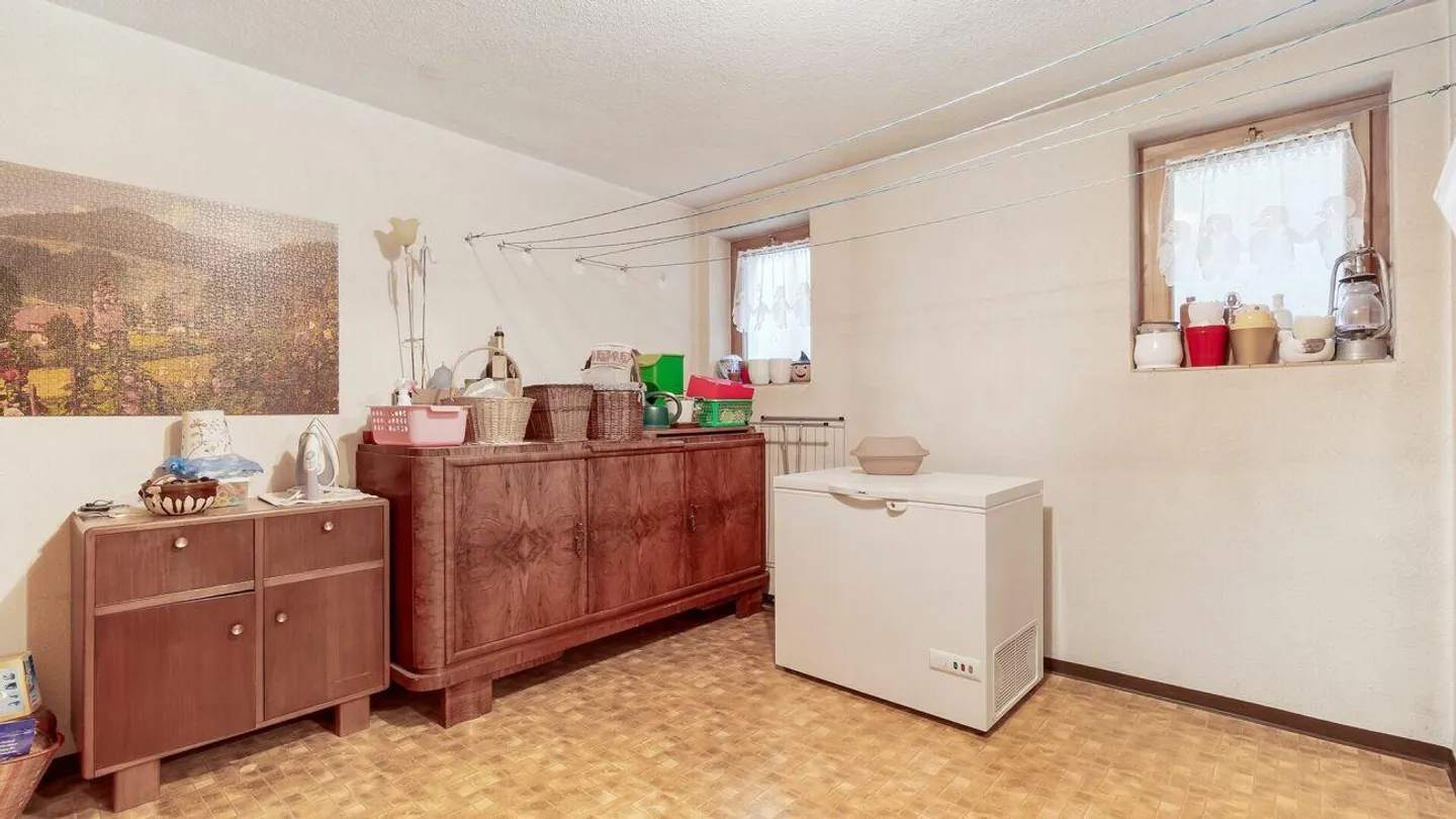 Casa unifamiliare indipendente con grande giardino e dintorni - Foto 26 di 30