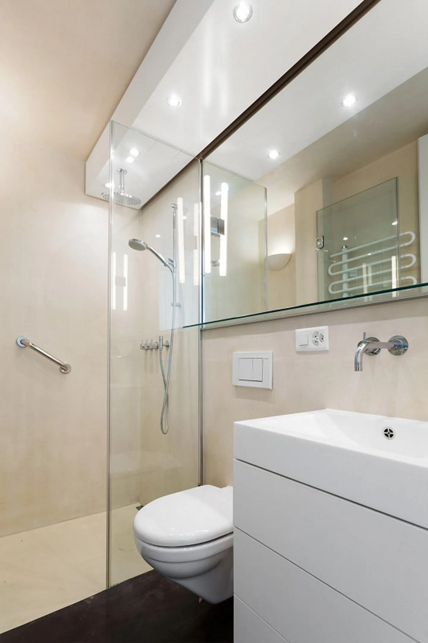 A Dream Home in Greifensee with Charm - Photo 3 of 7