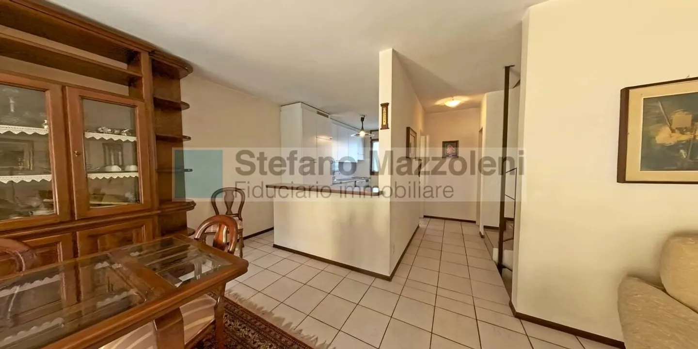 Reihenhaus im schlichten und eleganten Stil - Foto 8 von 12