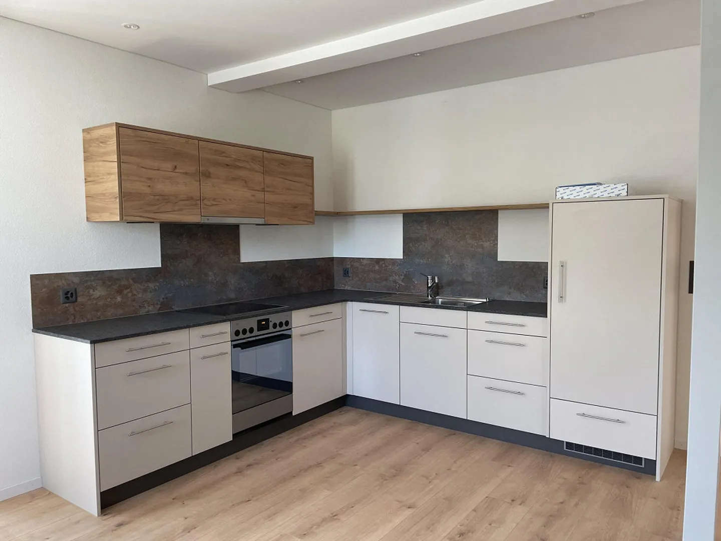 Appartement 3 pièces nouvellement rénové - Photo 1 sur 8