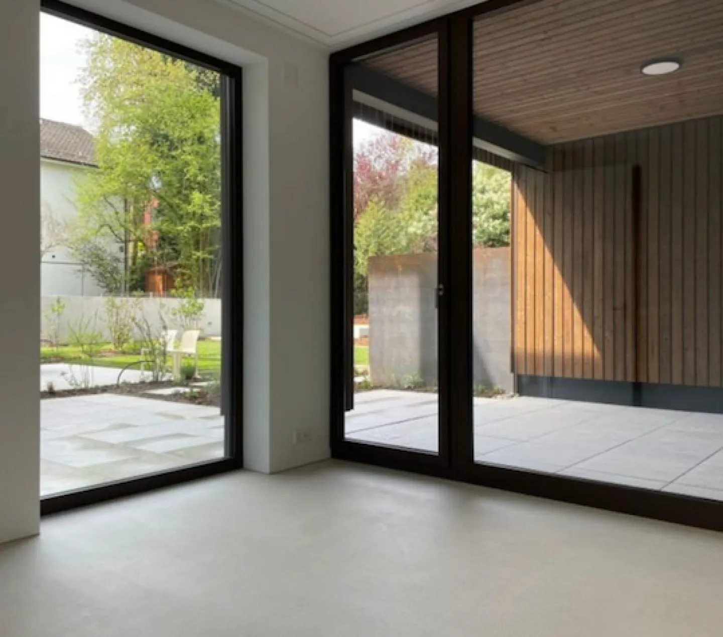 Maisonette di nuova costruzione 3,5 locali (2023) con giardino, loggia e AEHP - come nuovo e di alta qualità - Foto 4 di 5