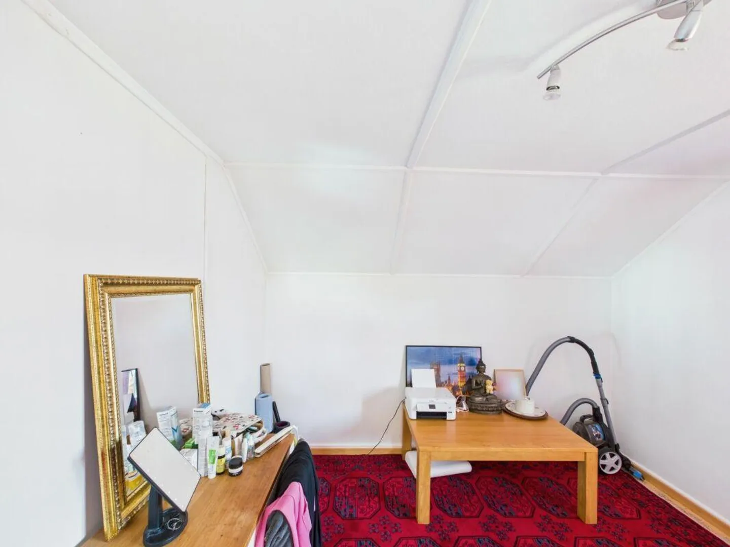 Investment property in prime location - Photo 9 of 11