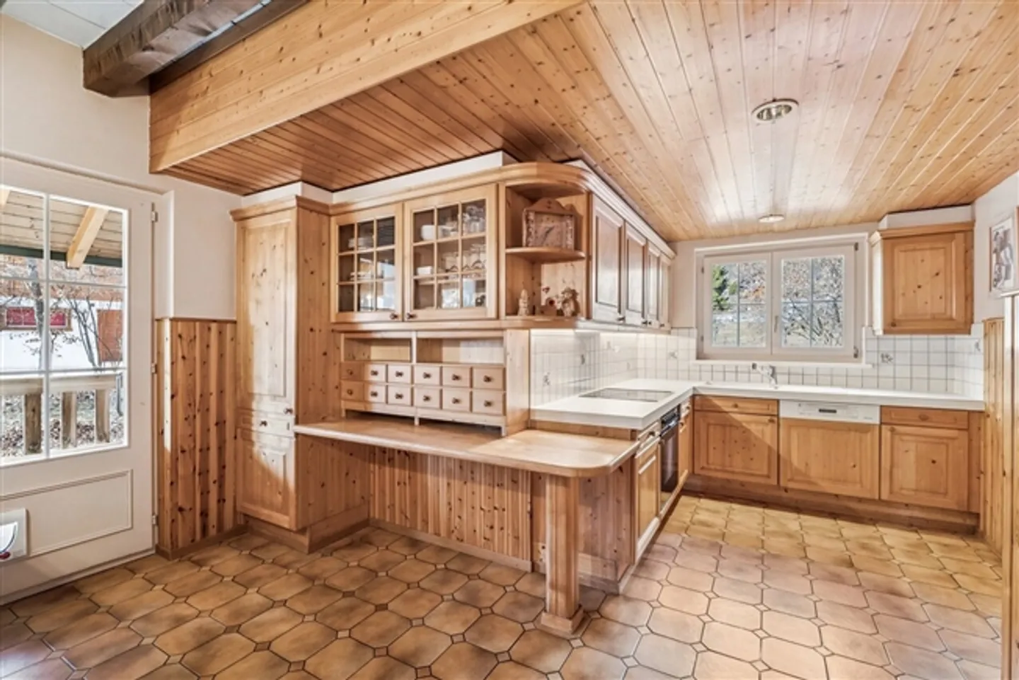 Casa singola di 7,5 stanze - Foto 3 di 11