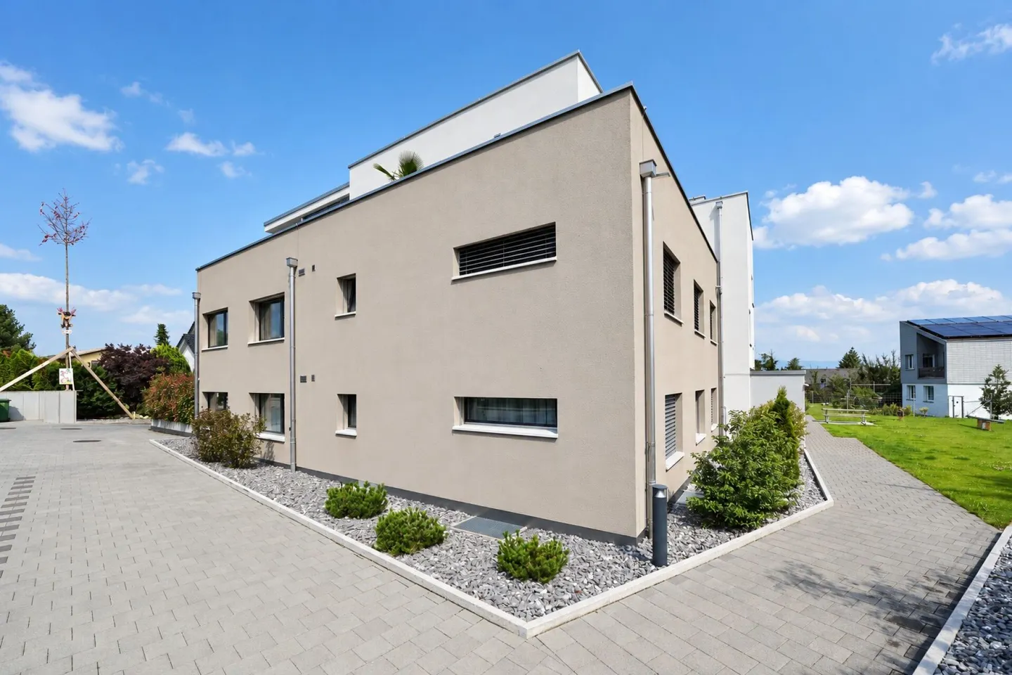 Bright 5½-room family apartment between Langenthal and Herzogenbuchsee - Photo 3 of 17