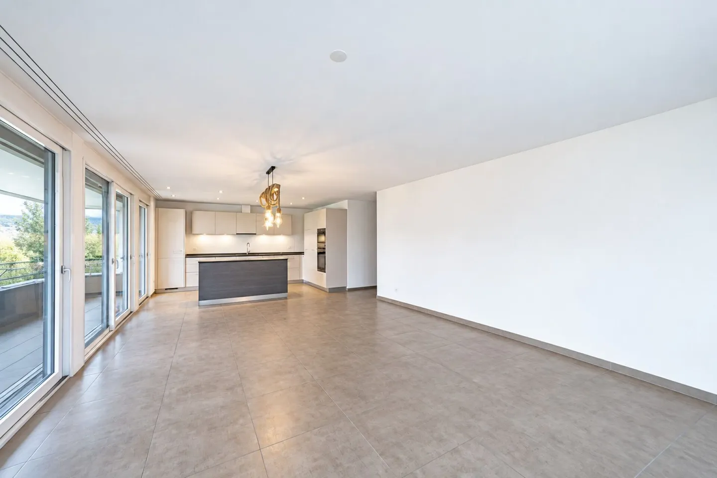 Bright 5½-room family apartment between Langenthal and Herzogenbuchsee - Photo 6 of 17