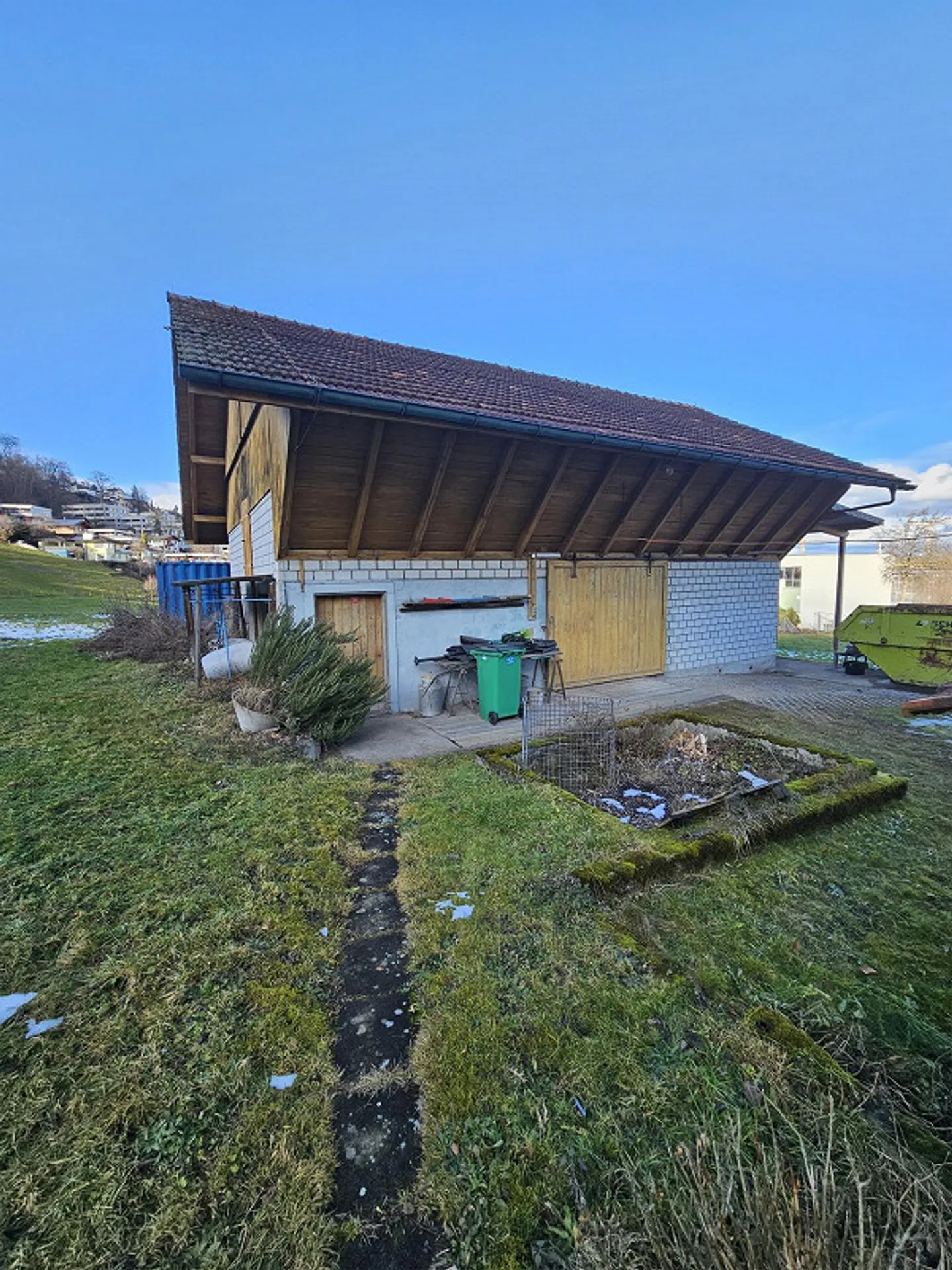 UNIQUE OPPORTUNITY - city-close single-family house in a green oasis - Photo 13 of 13