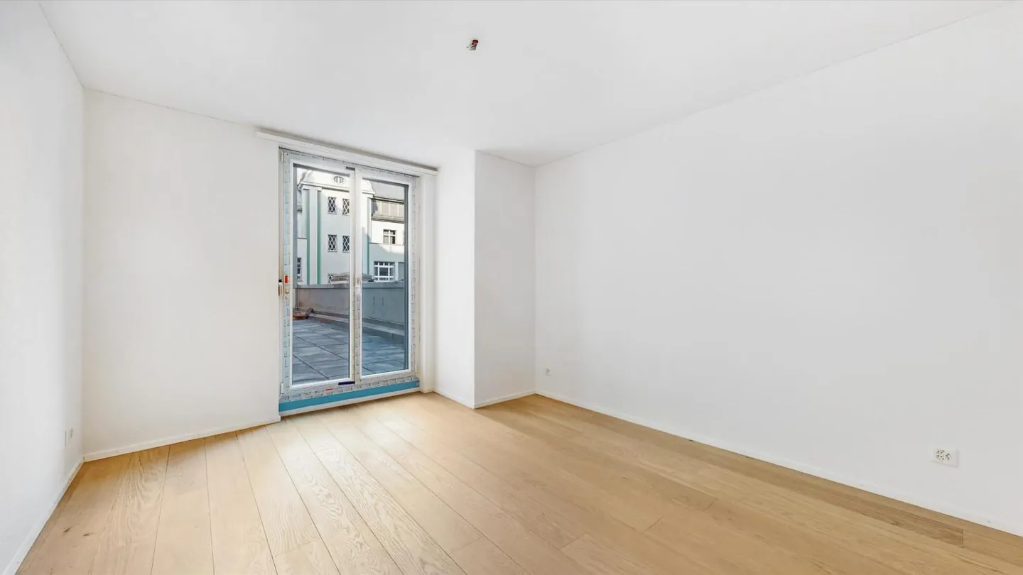 Modern Living in the Center - Rent without Deposit - Photo 2 of 6