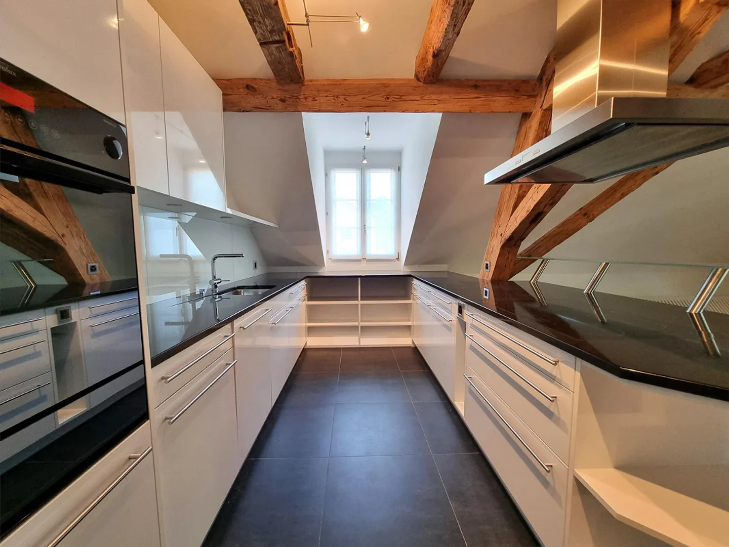 Stilvolle Duplex-Wohnung an zentraler Lage in Ittigen - Foto 13 von 17