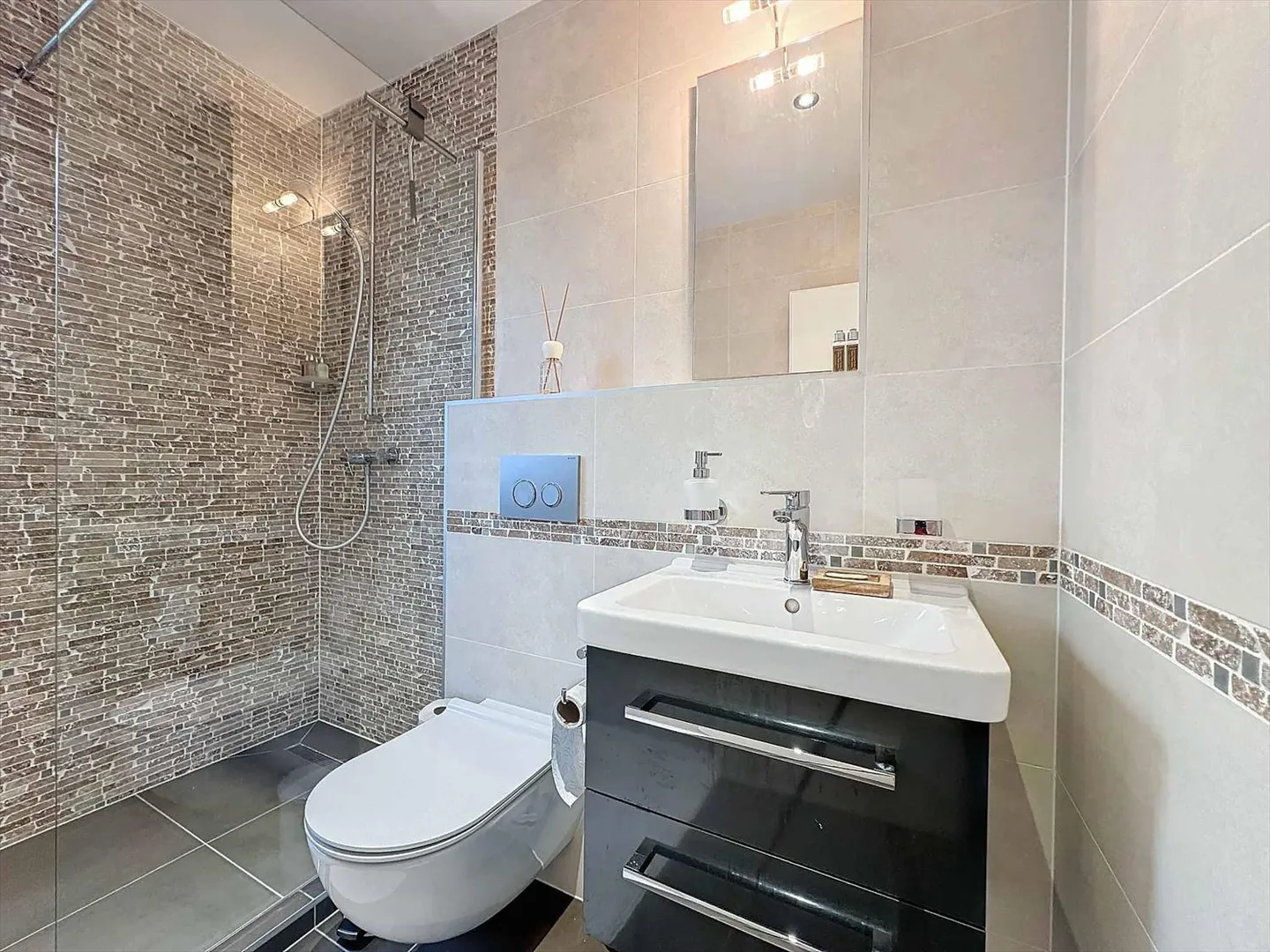 Villa in vendita - Foto 8 di 10