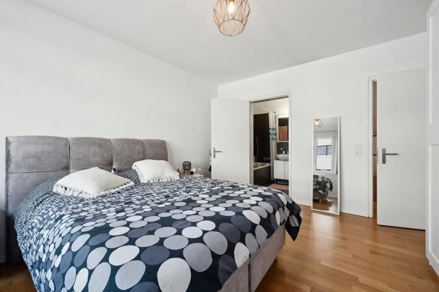Modern 3.5-Room Apartment in Aarau - Photo 4 of 8