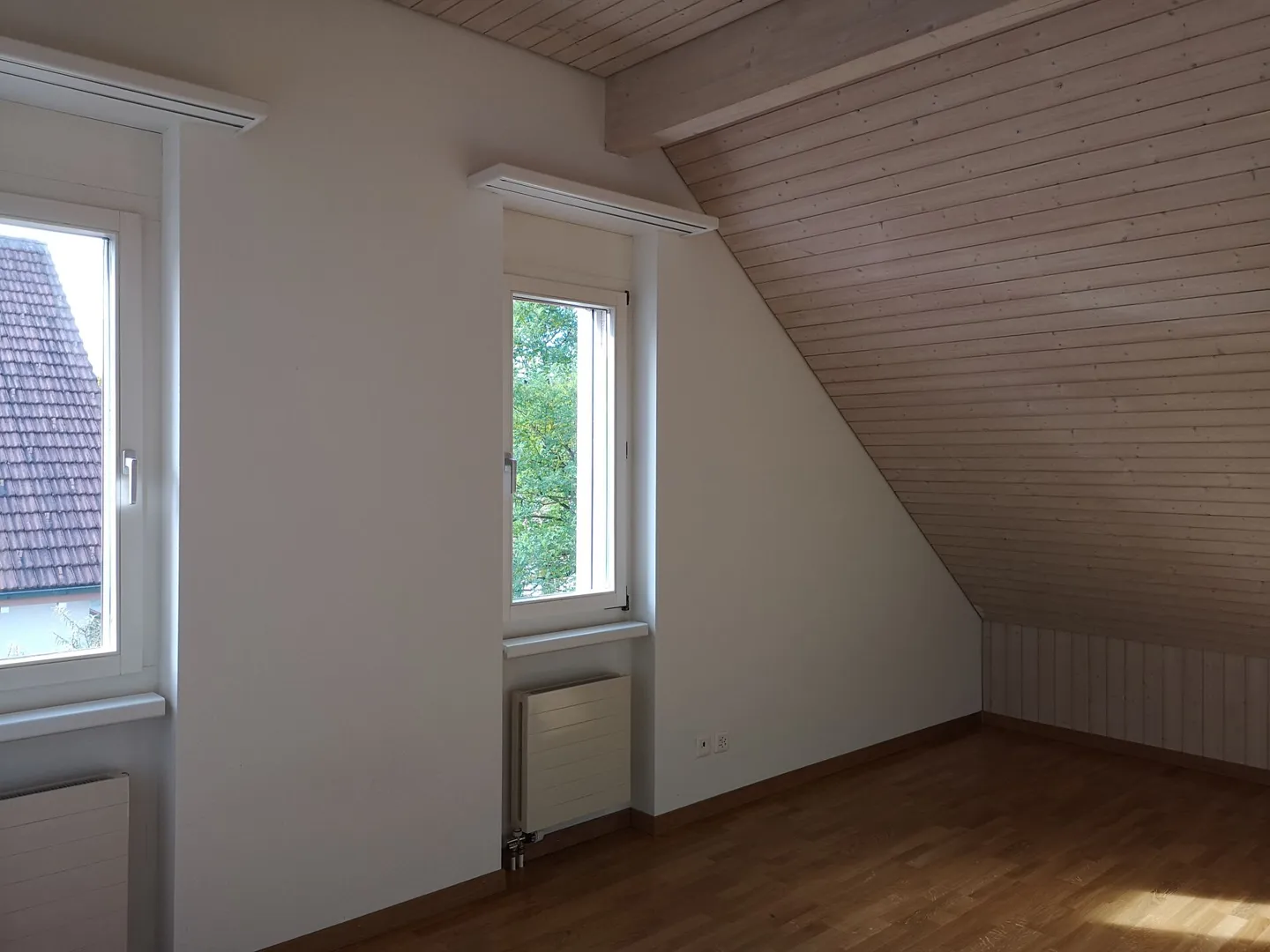 Sunny 3.5 Room Apartment on the 2nd Floor - Photo 2 of 9