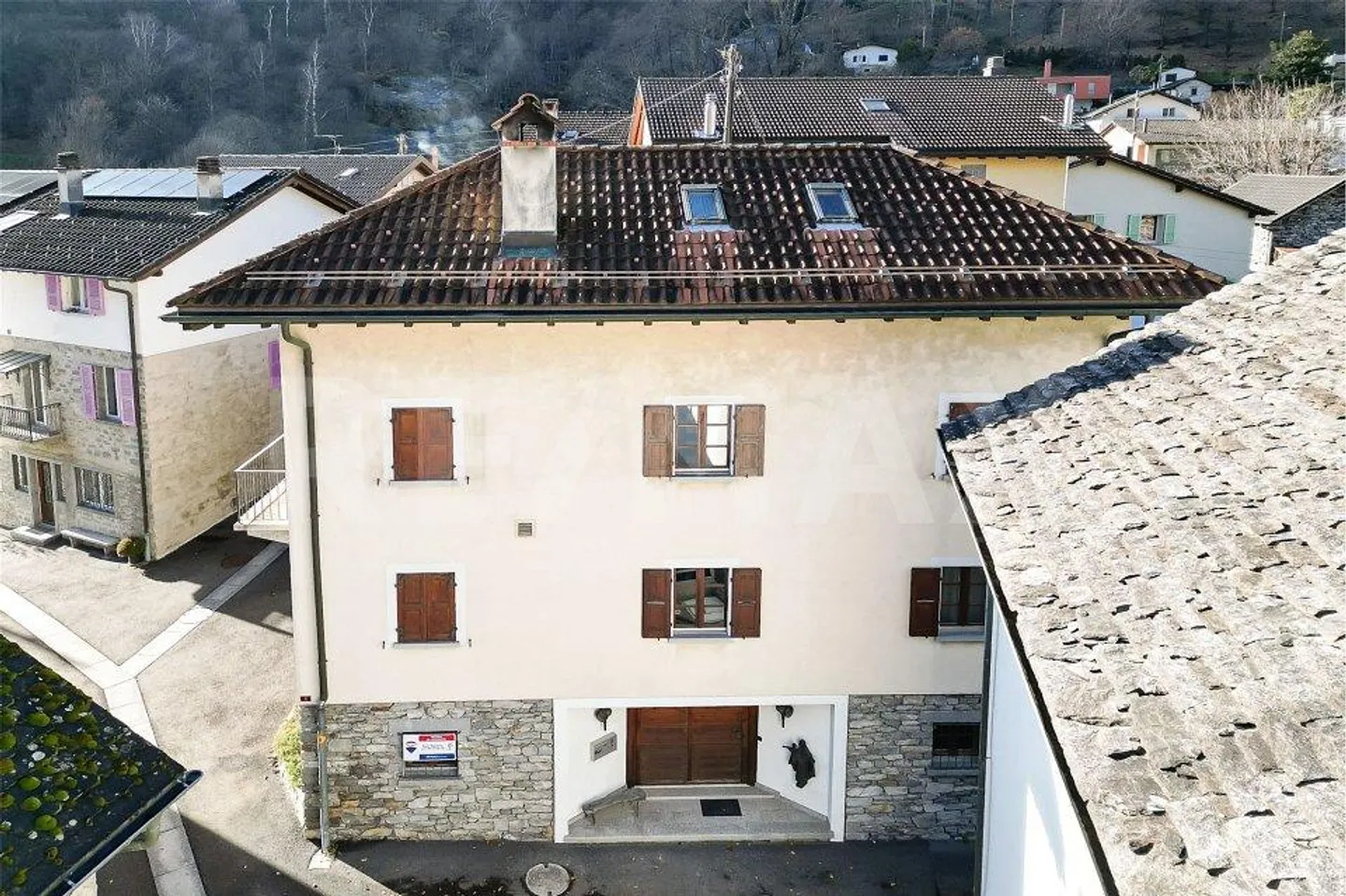 Romantisches Haus mit 4,5 Zimmern - Foto 1 von 13