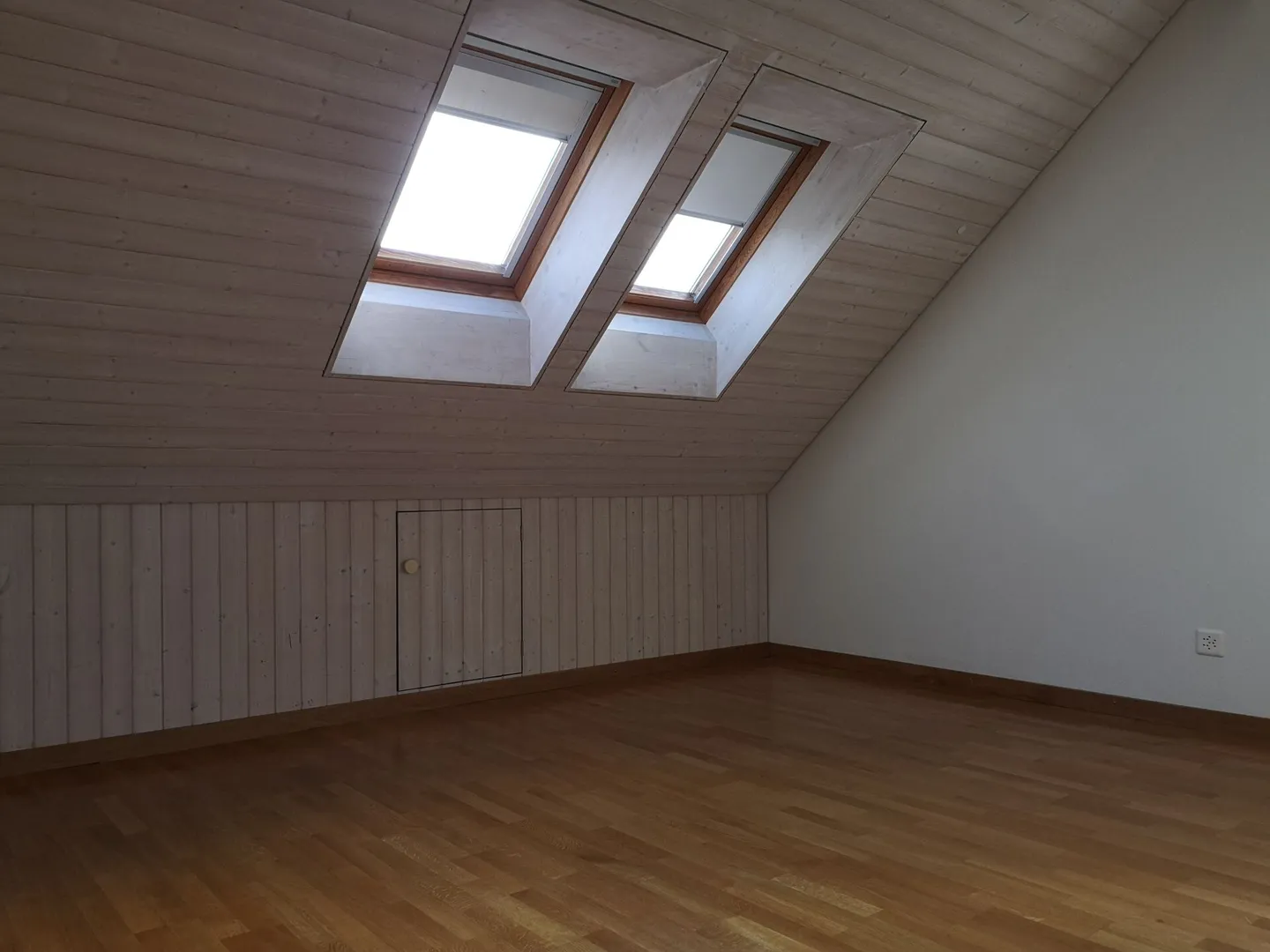 Sunny 3.5 Room Apartment on the 2nd Floor - Photo 3 of 9