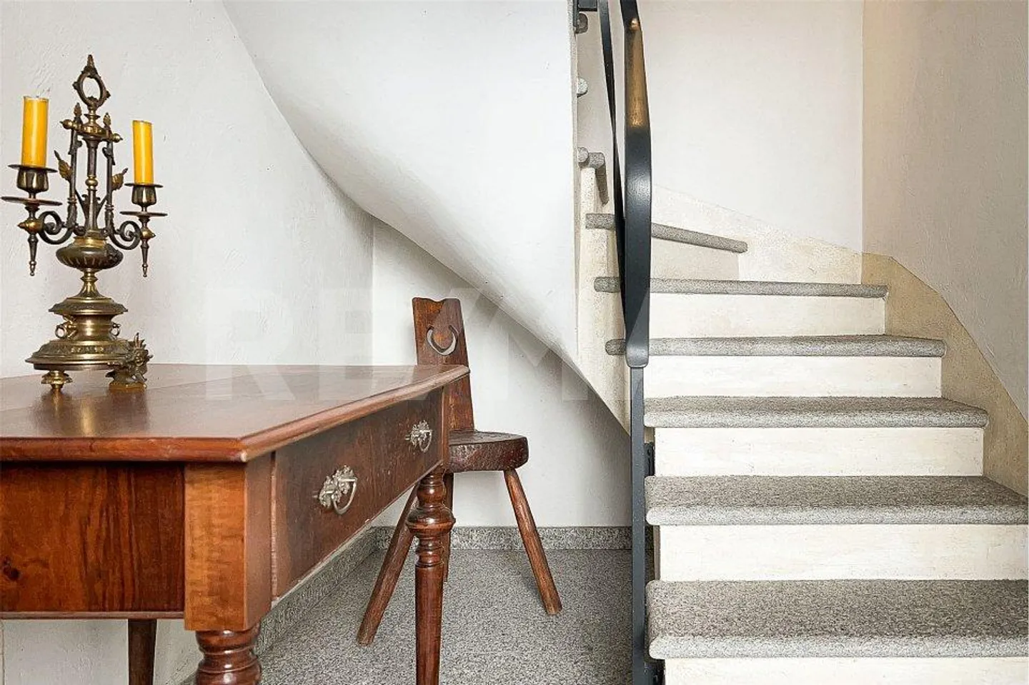 Romantisches Haus mit 4,5 Zimmern - Foto 5 von 13