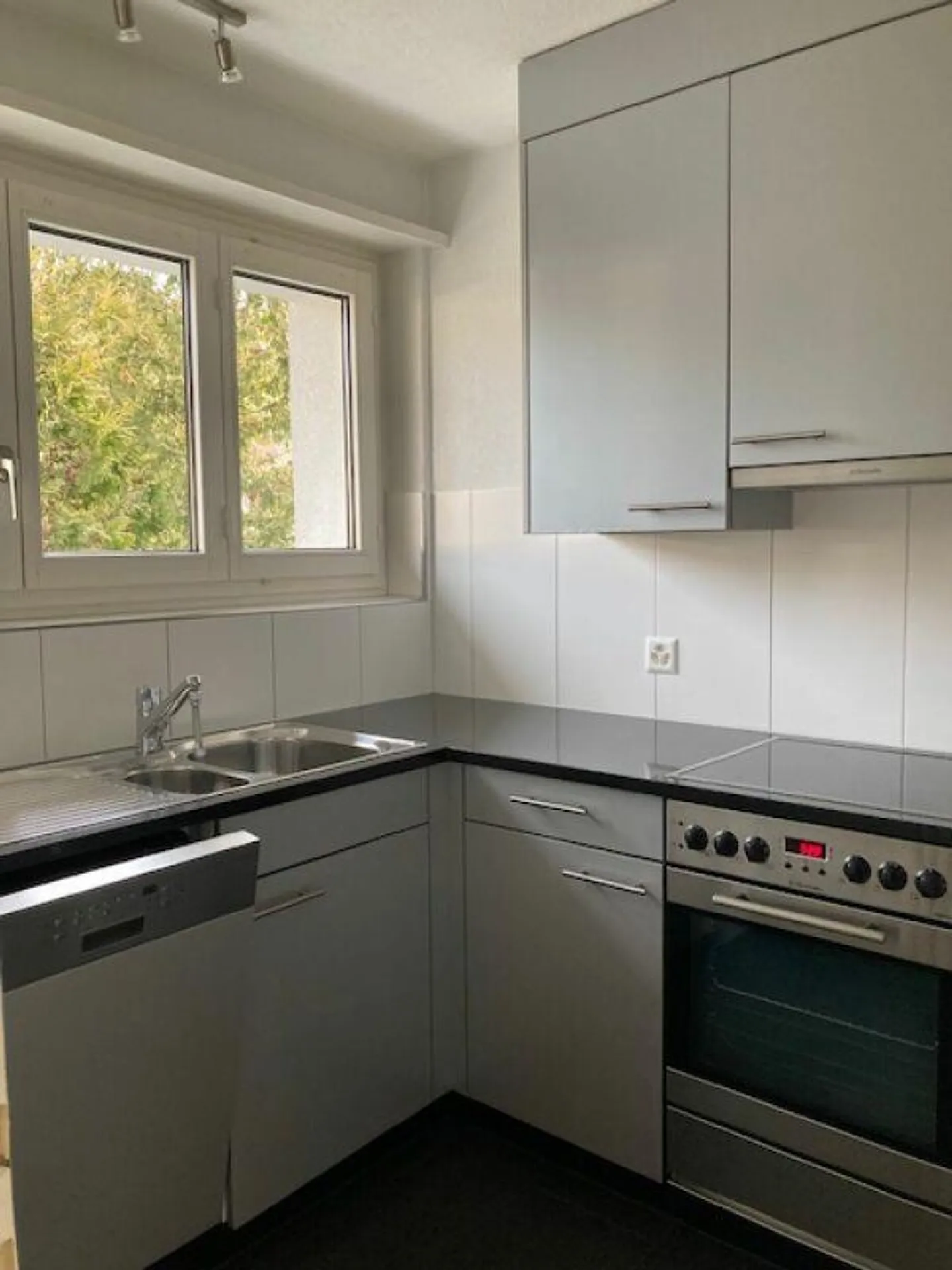 Cozy 3.5-room apartment in Feldmeilen - Photo 3 of 8