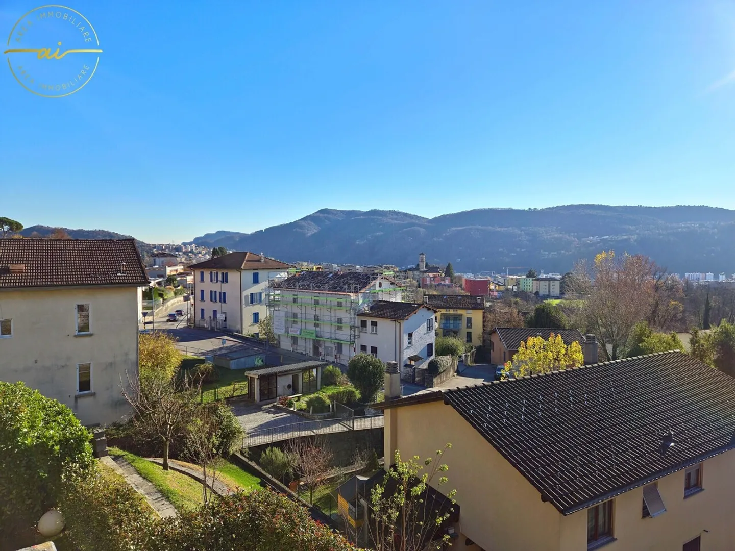 APPARTAMENTO 4 LOCALI IN ZONA TRANQUILLA E BEN SERVITA - Foto 3 di 13