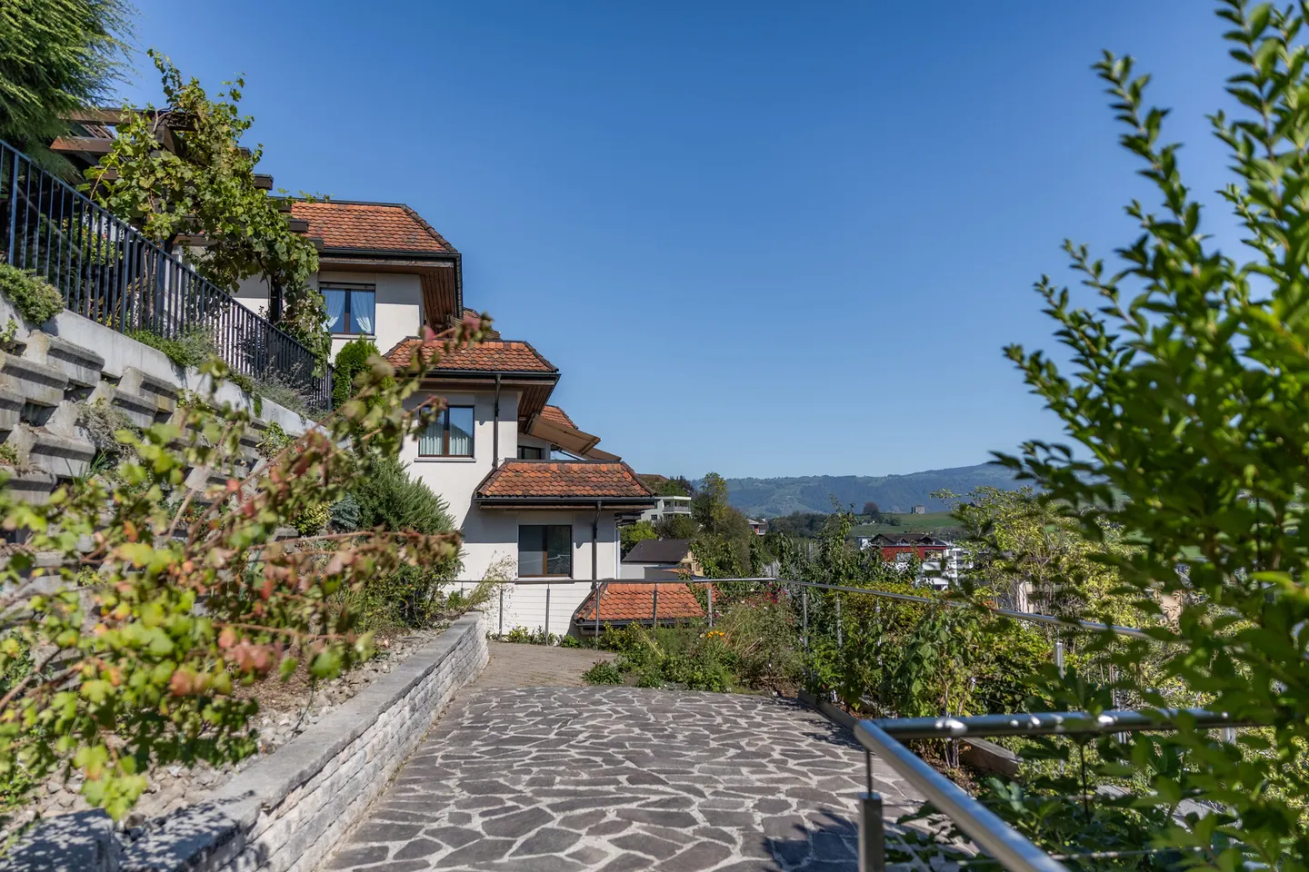 Vie exclusive avec vue imprenable sur la montagne et le lac - Photo 16 sur 23