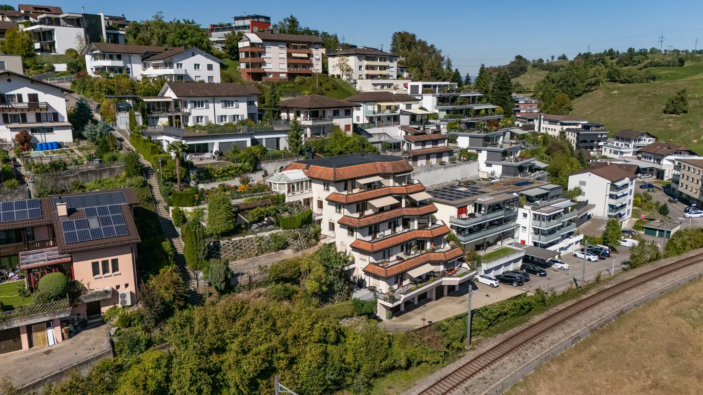 Vie exclusive avec vue imprenable sur la montagne et le lac - Photo 17 sur 23