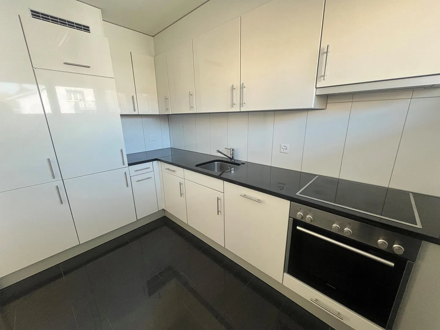 Aussicht bis zu den Bergen! - Foto 6 von 9