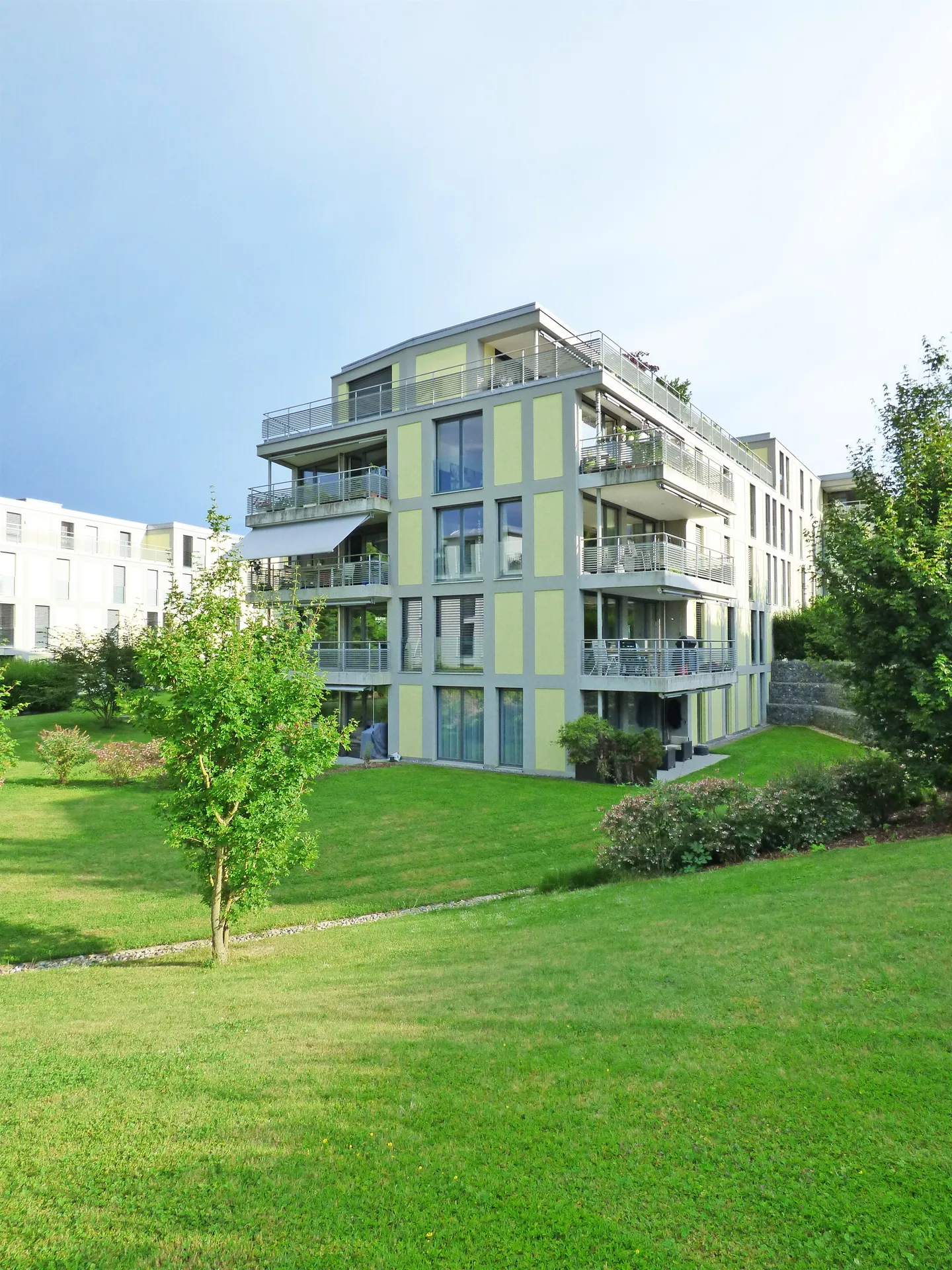 Parkplatz im Freien mieten - Foto 2 von 2