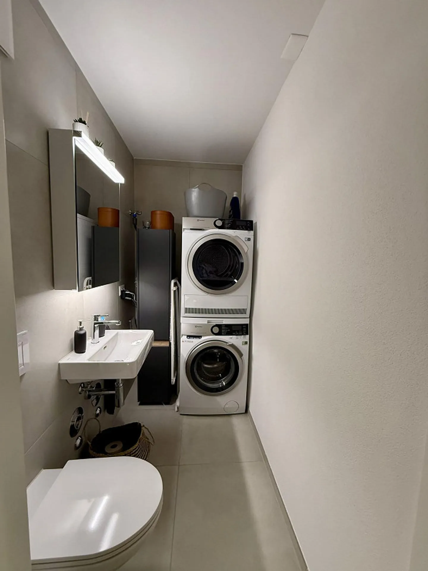 Appartamento arredato con 3 stanze a Wipkingen - Foto 7 di 9