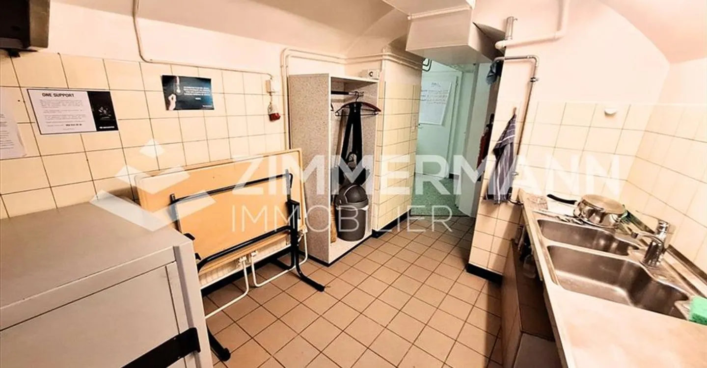 Spacious Commercial Space for Rent - Photo 2 of 9